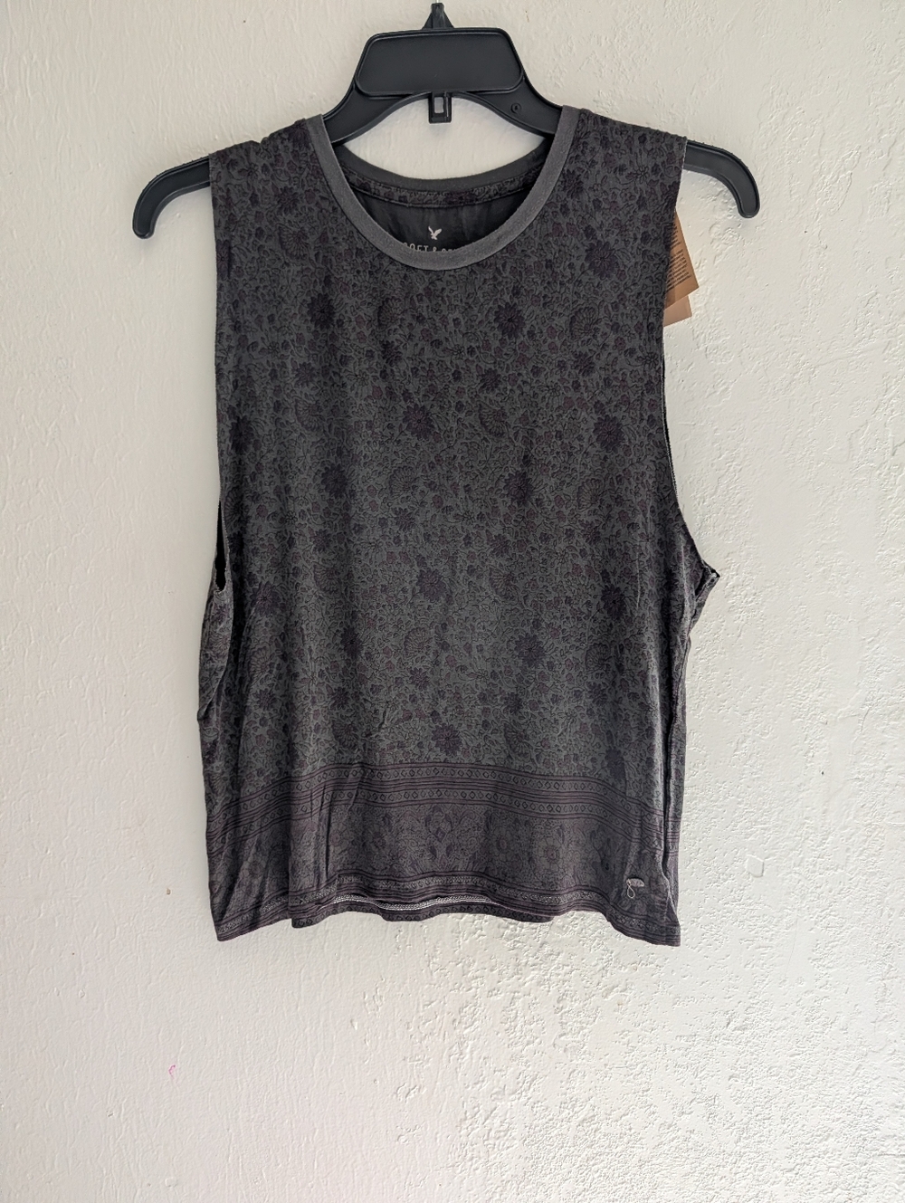 American Eagle Outfitters Floral Sleeveless Tank